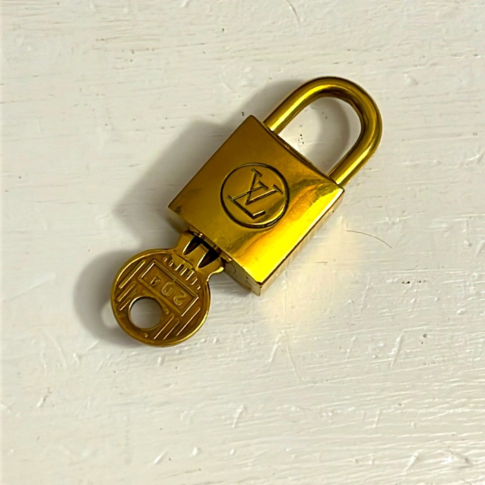 LV Lock #204, More Rare 200 Series Louis Vuitton